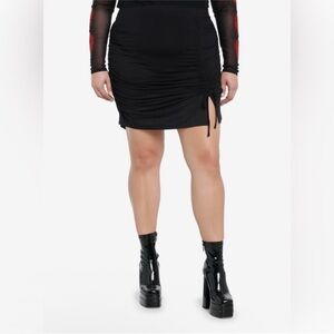 Cosmic Aura Black Ruched Mini Skirt size S/M NWT